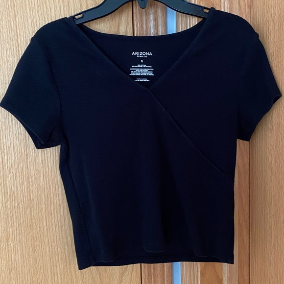 Arizona Jean Company Tops - v-neck baby tee